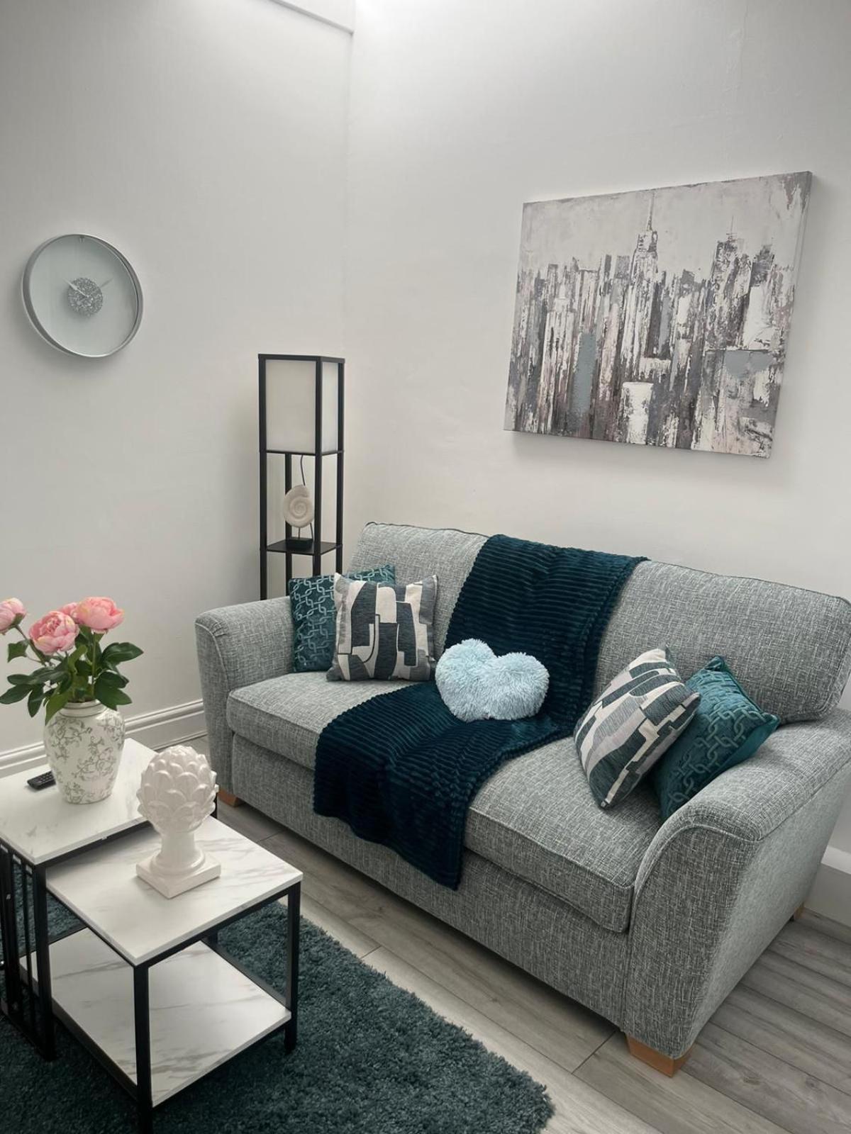 Affordably Elegant Apartments Close To Coop Live, Etihad Stadium And Manchester City Centre Exterior photo