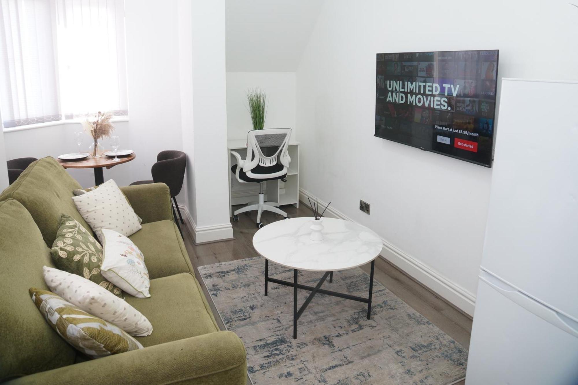 Affordably Elegant Apartments Close To Coop Live, Etihad Stadium And Manchester City Centre Exterior photo